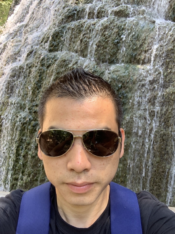 高兴的第二张照片--大田征婚网