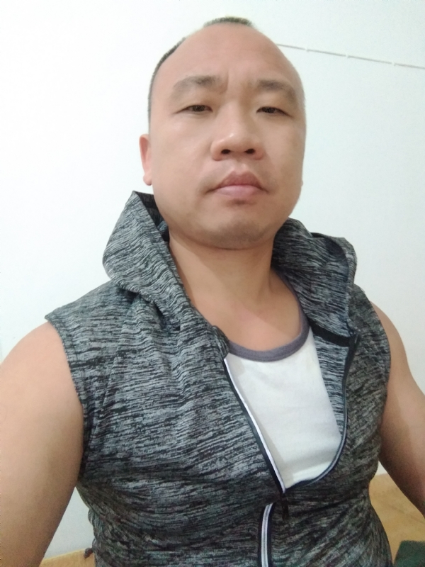 whm的第二张照片--大田征婚网
