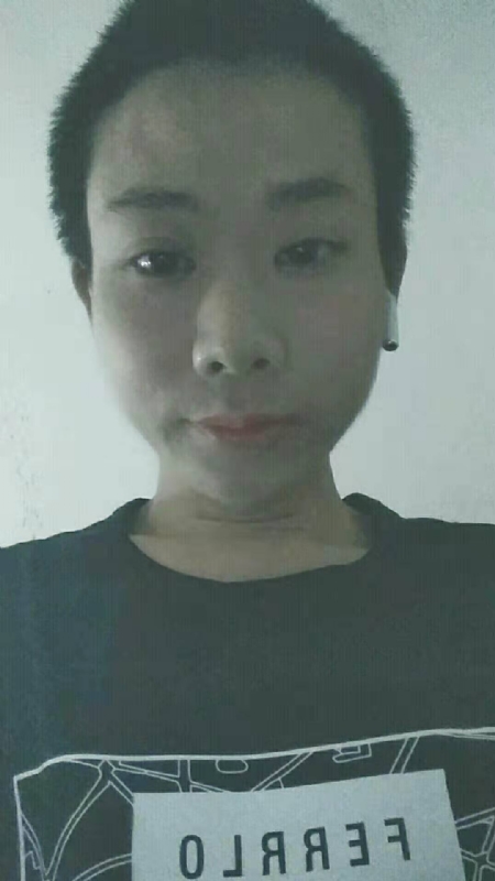 水中月的第一张照片--大田征婚网
