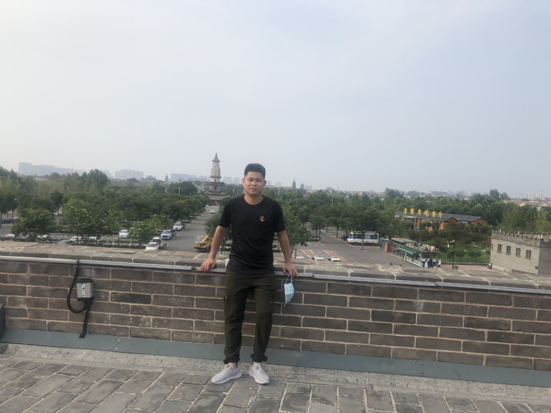 123.向左向右的第一张照片--大田征婚网